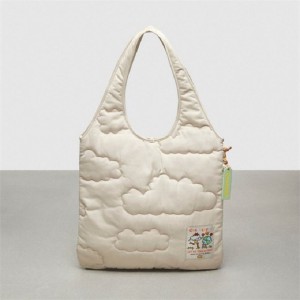Coach Coachtopia Loop Flat Tote With Cloud Quilting Beige | COH865020